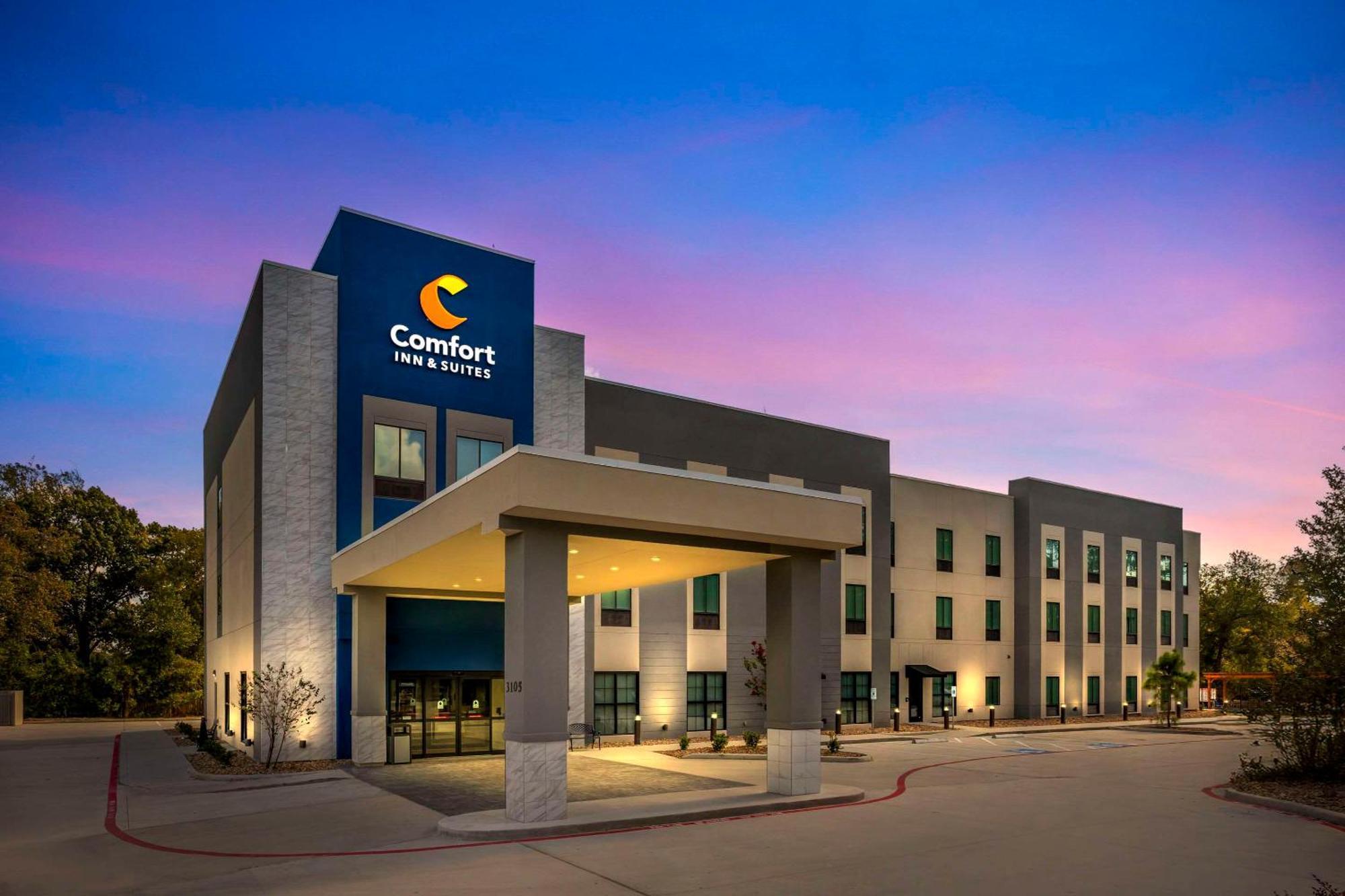 Comfort Inn & Suites Huntsville Near University Bagian luar foto