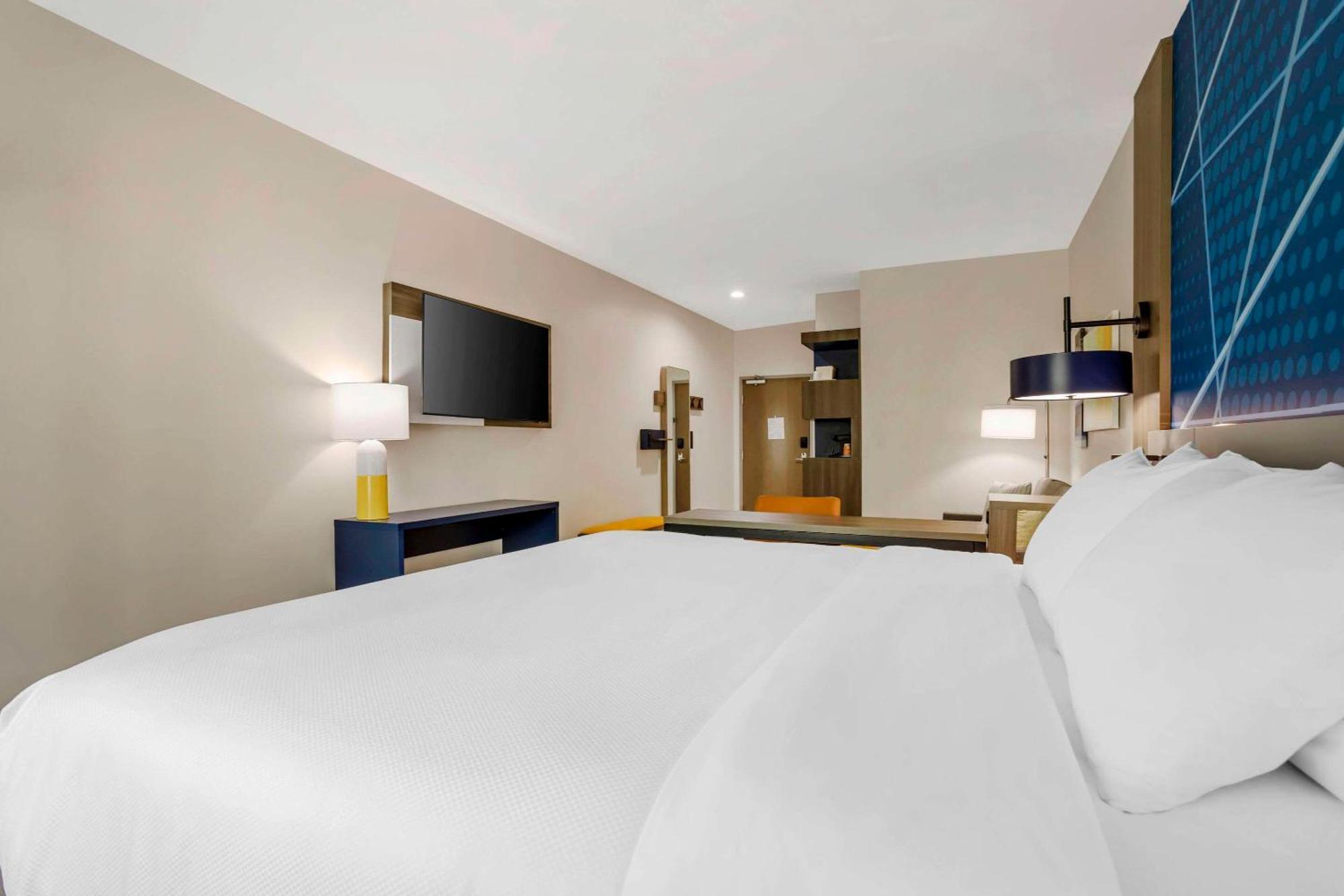 Comfort Inn & Suites Huntsville Near University Bagian luar foto